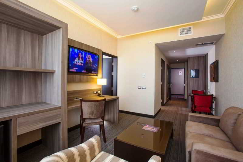 Casa Andina Premium Trujillo Hotel Encalada ภายนอก รูปภาพ